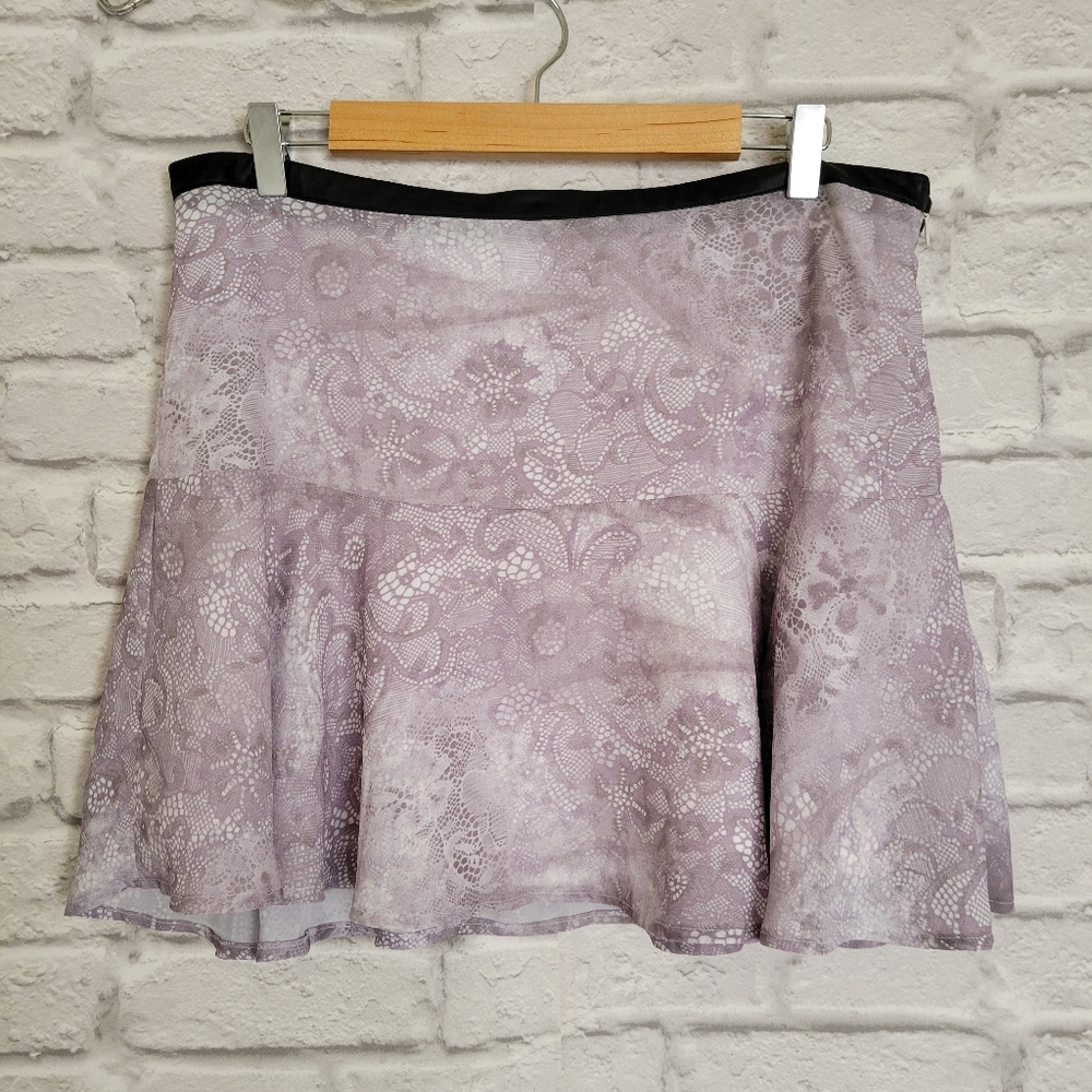 Express flowy gray white mini skirt size 12